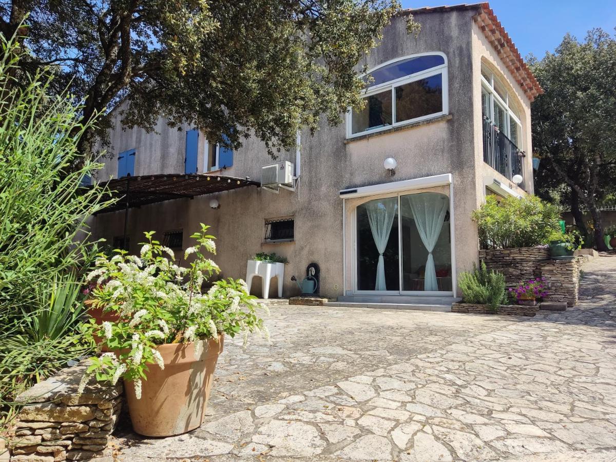 Charmant Studio A Castillon Du Gard, A Deux Pas Du Pont-Du-Gard Экстерьер фото
